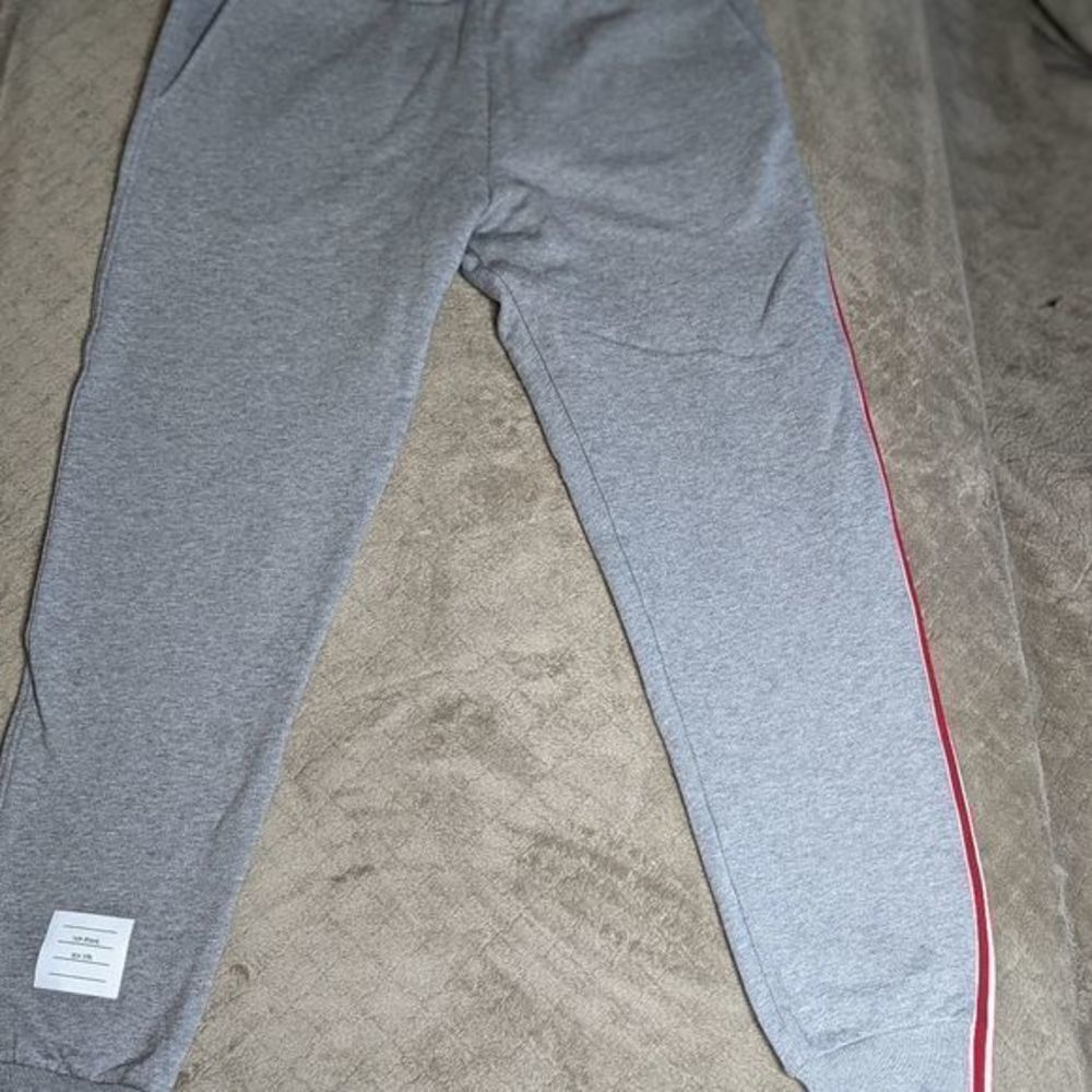 Thom Browne side stripe sweatpant joggers size 10 (46)